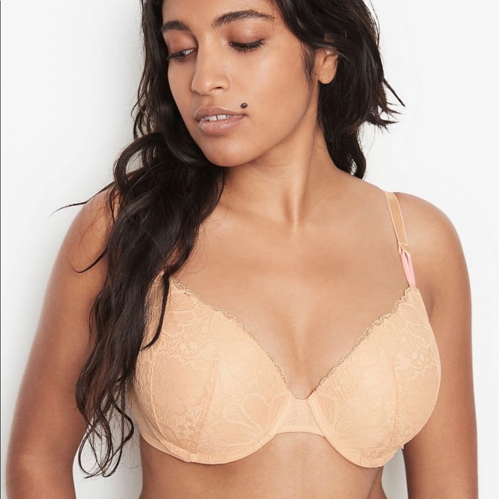 Victoria's Secret Nude Lace Underwire Bra